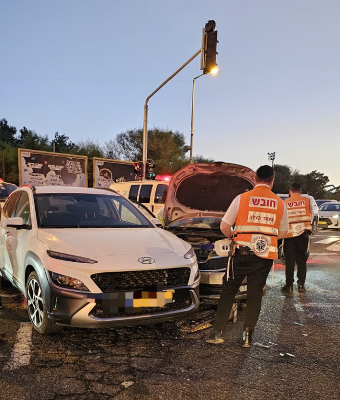 תאונת דרכים (צילום: איחוד הצלה)